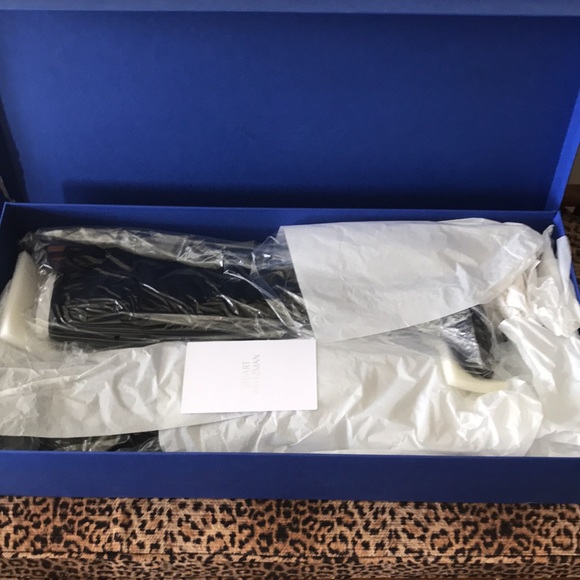 Stuart Weitzman “Charlie” Boots - NIB, Size 6.5 - Picture 4 of 11